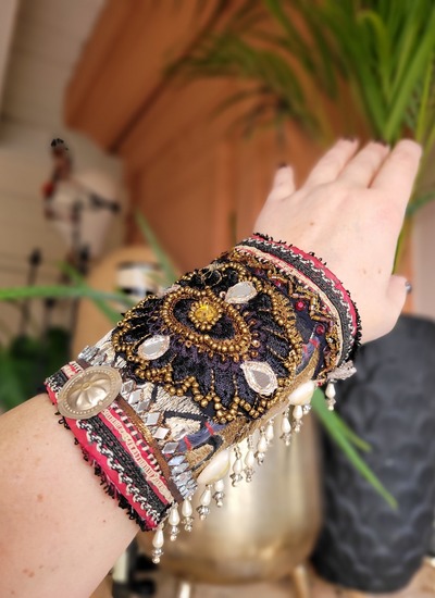 Black Flower Bracelet
