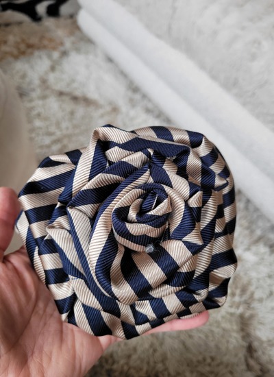 Classic Brooche