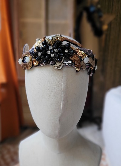 Sequin ten